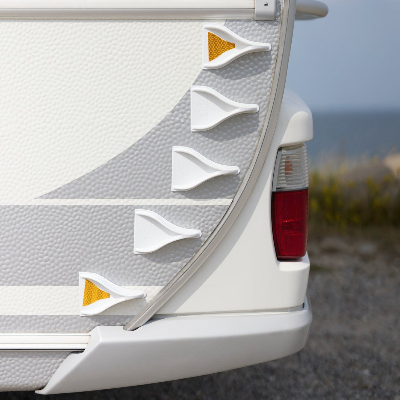 V Spoilers for caravan (Kit of 50 pieces)