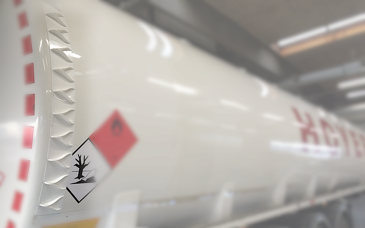 V Spoilers til SEMI trailer (Kit med 20 stk paneler.)