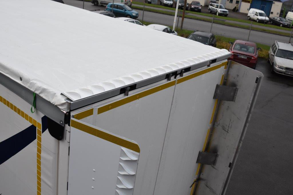 V Spoilers til SEMI trailer (Kit med 20 stk paneler.)