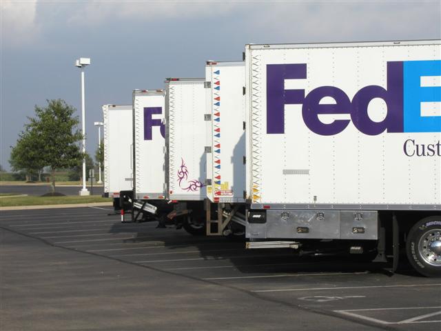 V Spoilers til SEMI trailer (Kit med 20 stk paneler.)